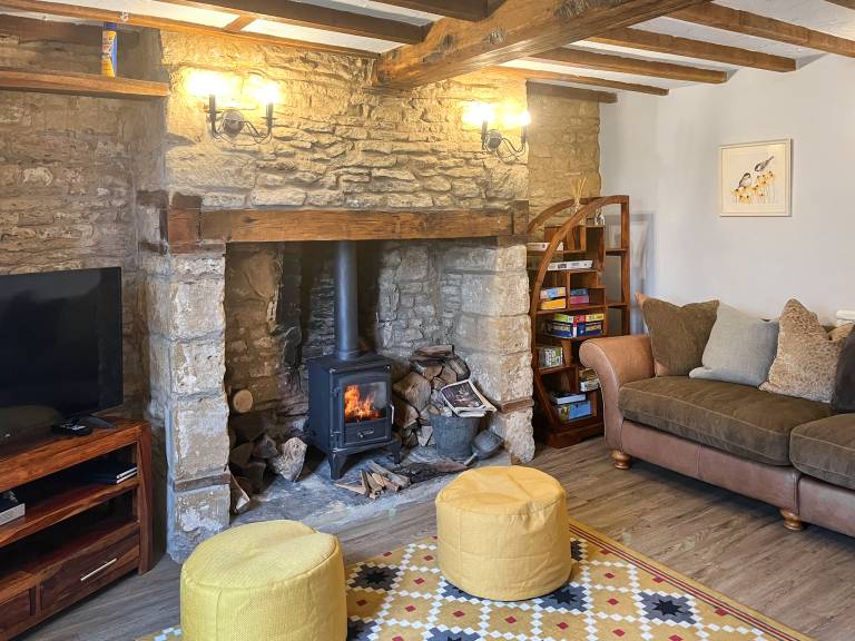 Family-oriented lovely cottage with garden & hot tub | Pets are welcome — photo 2