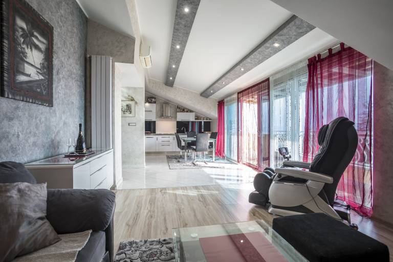 Two bedroom apartment with balcony and sea view Split (A-12252-a) — photo 2