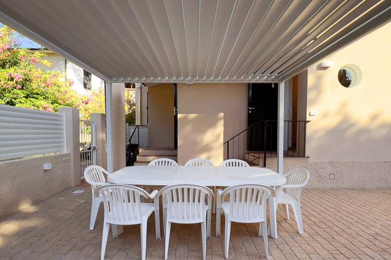 Family-oriented charming villa with BBQ & patio | Next to the beach | Pet-friendly — photo 4