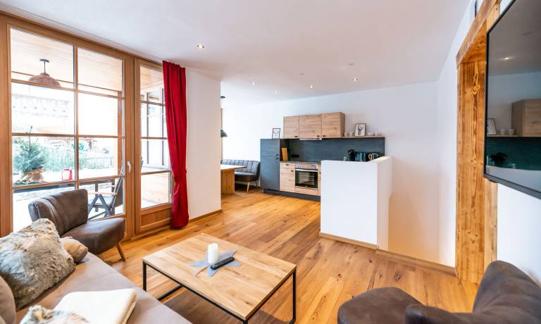 Apartment with garden | Garden view — photo 3