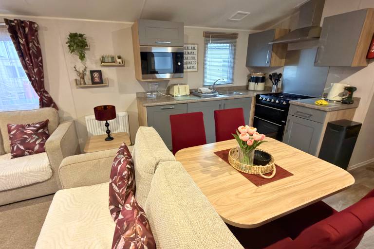 Chalet with 3 rooms for 6 persons — photo 4