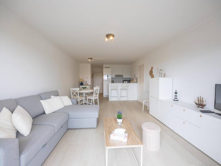 Holiday apartment with patio & pool | Close to the beach | Pets are welcome — photo 2
