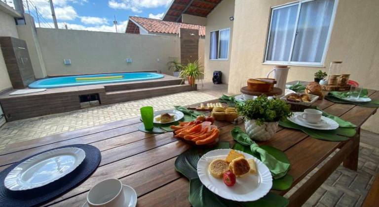 Vacation home with pool — photo 2