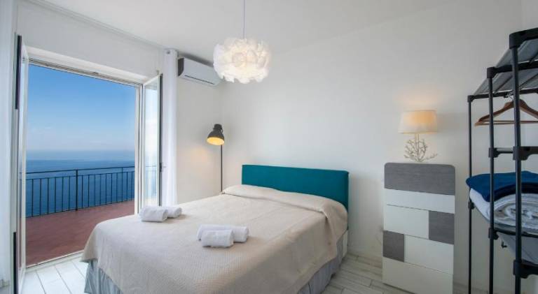 Lovely holiday apartment with terrace | Pets are welcome in Furore