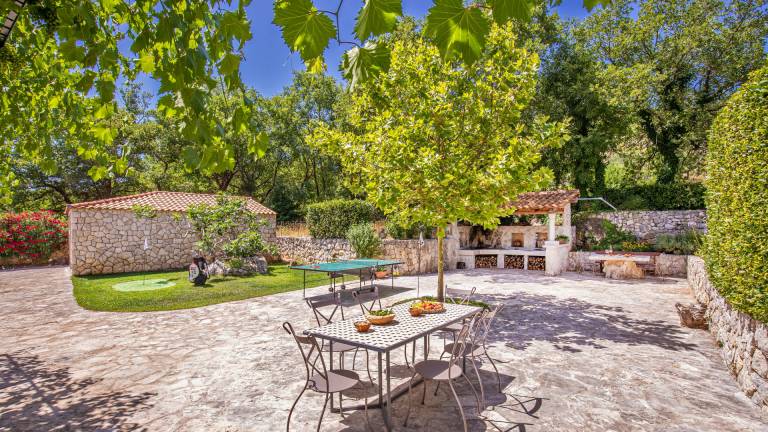 Family-oriented villa with garden, patio & barbeque | Pet-friendly — photo 3
