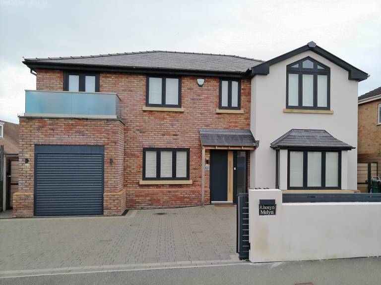 House with yard | Mountain view in Conwy