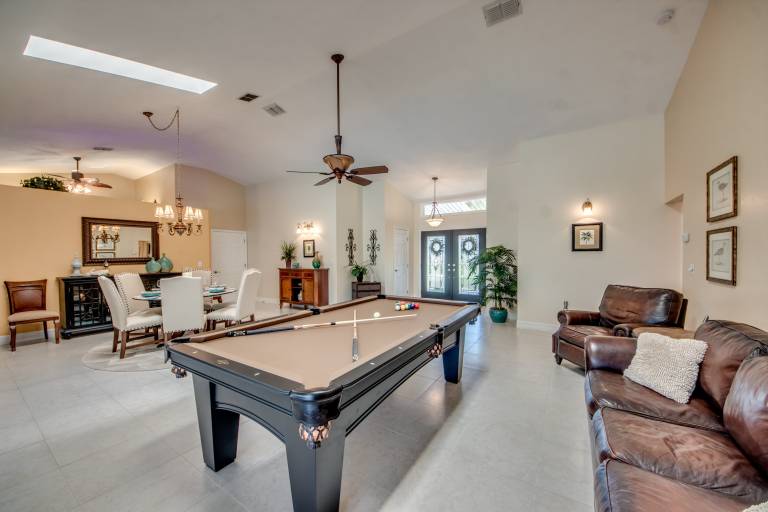 Impressive & Regal - Salt Water Pool, Kayaks and Pool Table - Villa Majestic - Roelens Vacations — photo 3