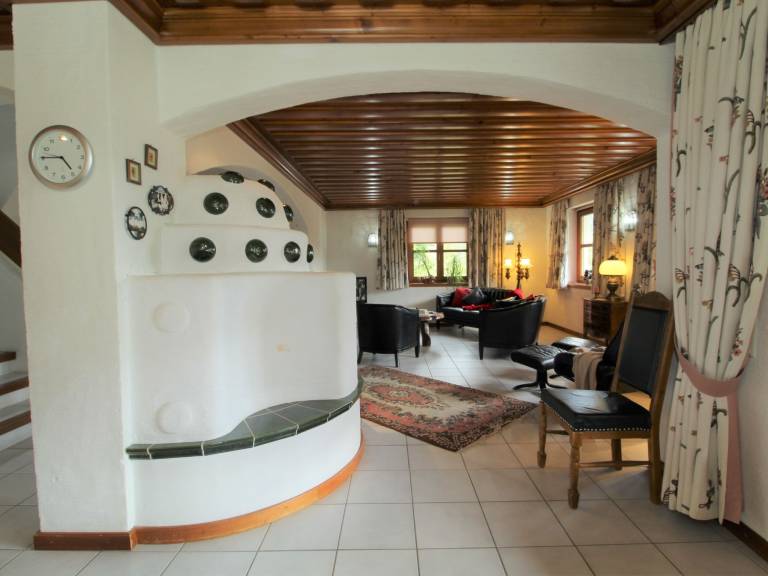 House with terrace & yard — photo 3