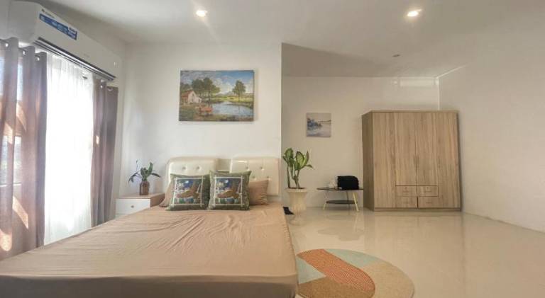 Serviced apartment with garden, terrace & pool — photo 2