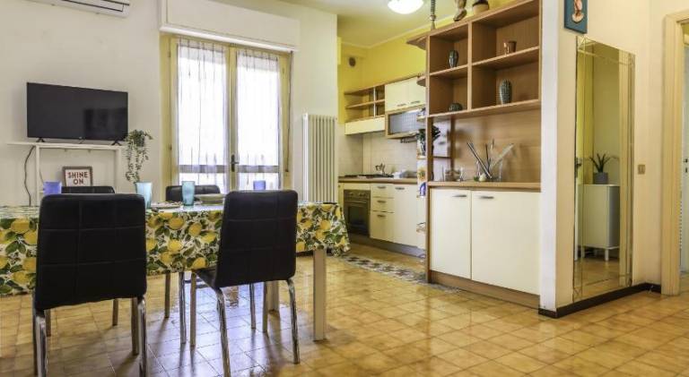 Apartment with 2 rooms for 6 persons in Alba Adriatica