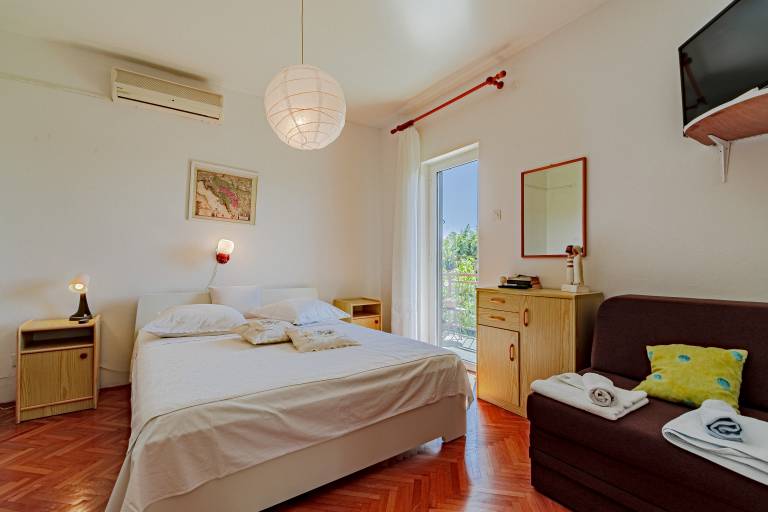 One bedroom apartment with balcony and sea view Orebić, Pelješac (A-10178-b) in Orebic