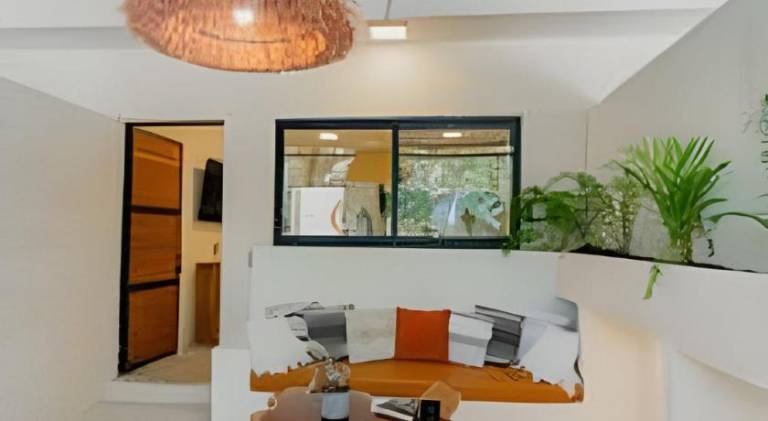 Holiday apartment with patio & garden — photo 5