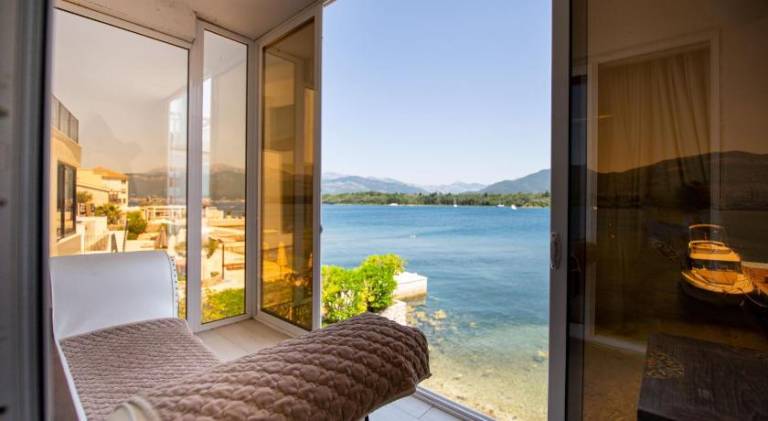 Villa with 4 rooms for 8 persons — photo 2
