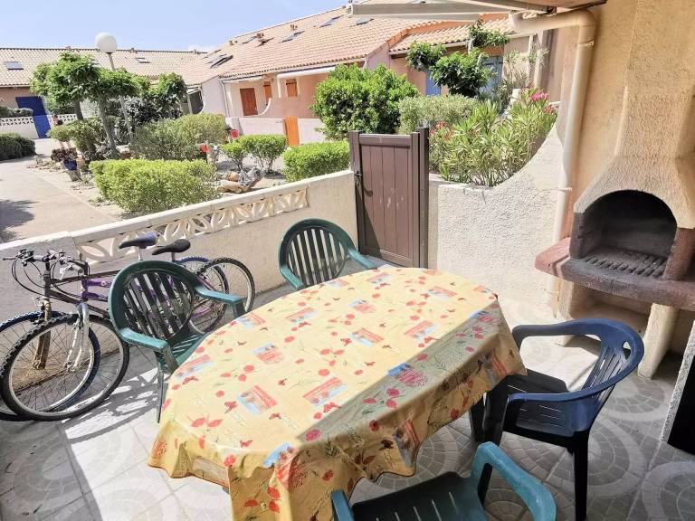 Vacation home with 1 room for 6 persons in Leucate