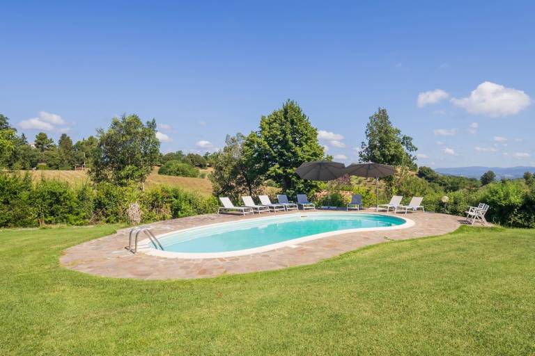 Children-friendly house with grill, private pool & garden | Pets allowed — photo 3