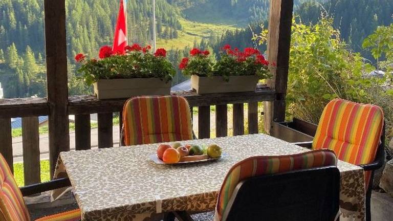 Ferienwohnung mit Hund in Arosa für max. 6 Personen Ferienwohnung mit Hund in Arosa für max. 6 Personen