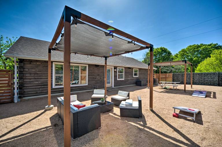 Gorgeous Cabin w/ Pergolas, Walk to River! — photo 3