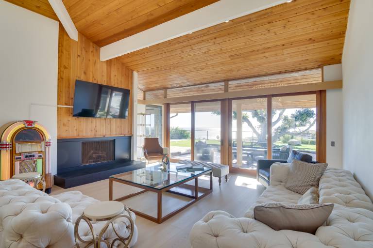Unobstructed View! Stunning Home on Malibu Hilltop — photo 2