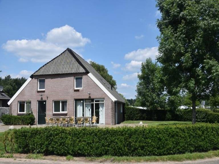 Dom Gees