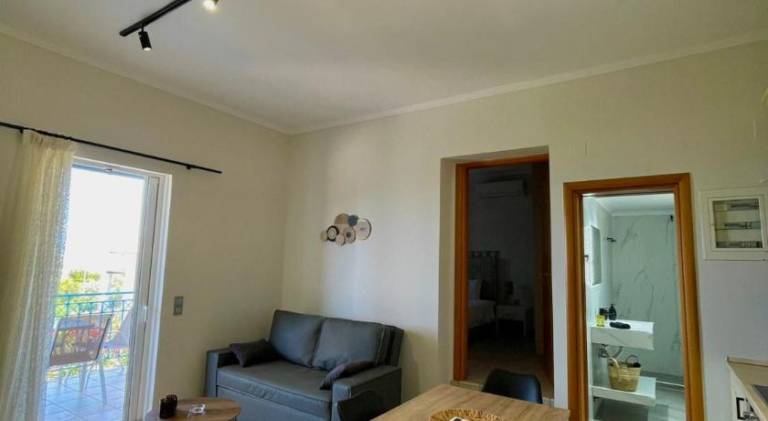 Villa with grill, patio & yard | Pet-friendly — photo 3