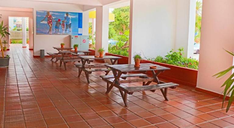 Apartment with patio, garden & barbecue | Beach nearby | Pets allowed — photo 2