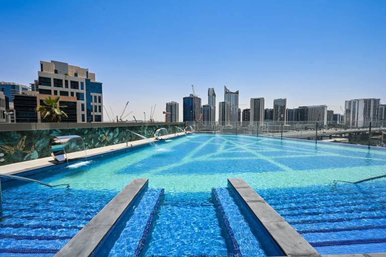 Wonderful vacation home with hot tub, pool & sauna | Suitable for remote work | Pets are welcome in Dubai