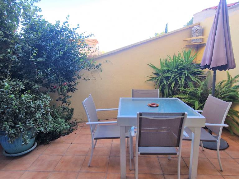 3-Bedroom Apartment in Collioure with Parking near Downtown — photo 2