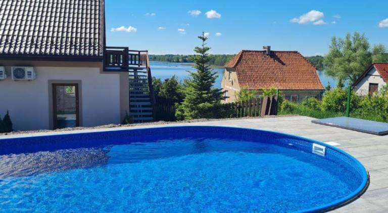 Apartment with pool — photo 5
