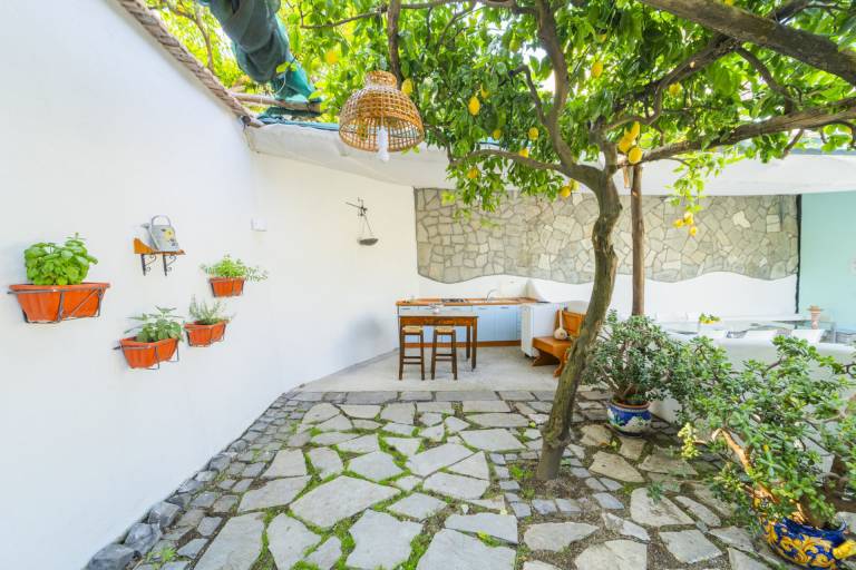 Atelier sul Mare exclusive property near the sea in Minori, Amalfi Coast — photo 2