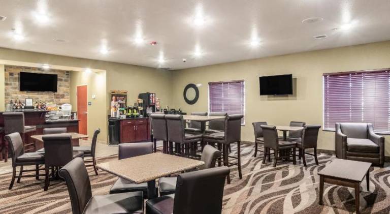 Cobblestone Hotel & Suites - Gering/Scottsbluff — photo 4