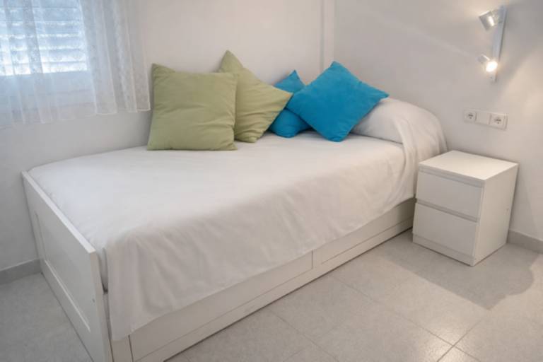 Family-oriented rental apartment with patio | City view | Beach nearby | Dogs allowed — photo 5