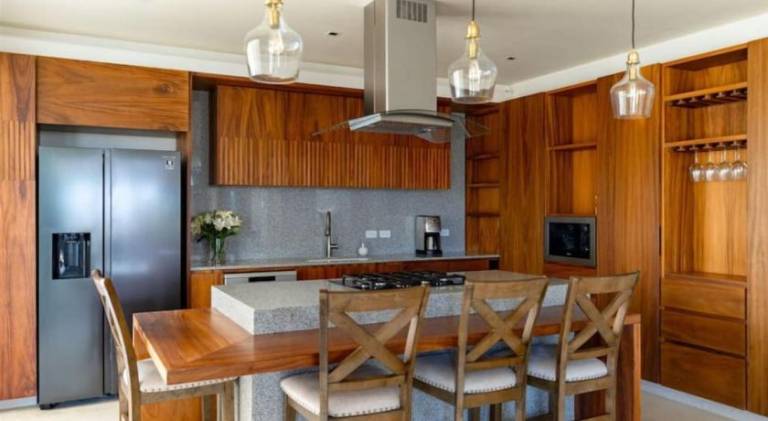 295 m&sup2; Villa