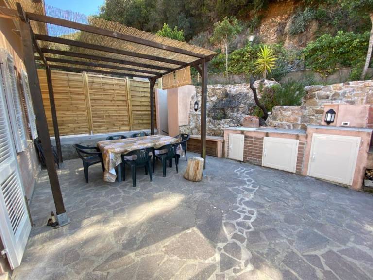 Holiday apartment with 3 rooms for 6 persons in Portoferraio