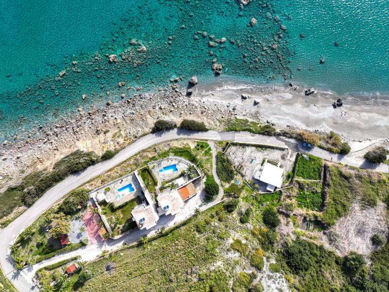 Vacation home with yard, private pool & patio | Next to the beach | Pet-friendly — photo 3