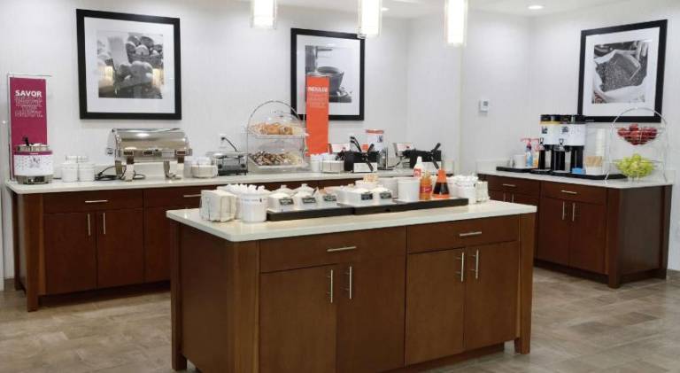 Hampton Inn and Suites Oklahoma City/Quail Springs — photo 5