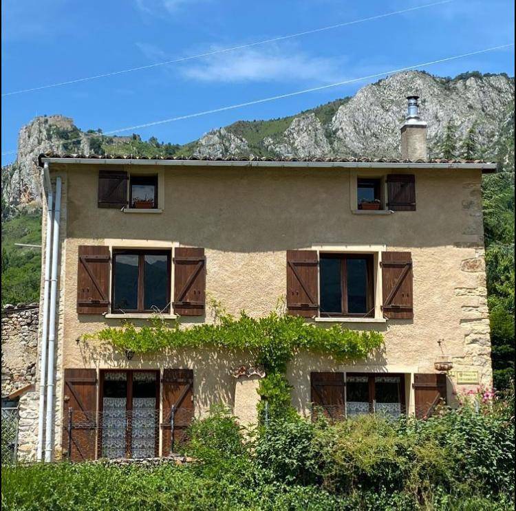 60 m&sup2; G&icirc;te 2 Schlafzimmer 4 G&auml;ste