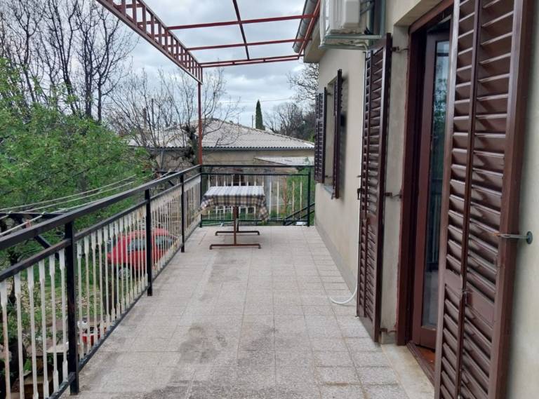 Vacation home with patio — photo 5