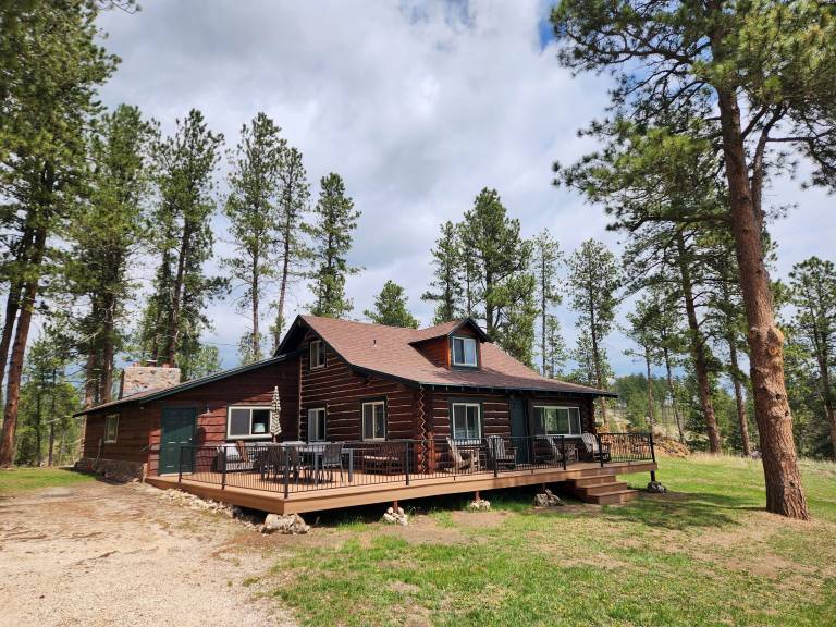 Lodge  Custer