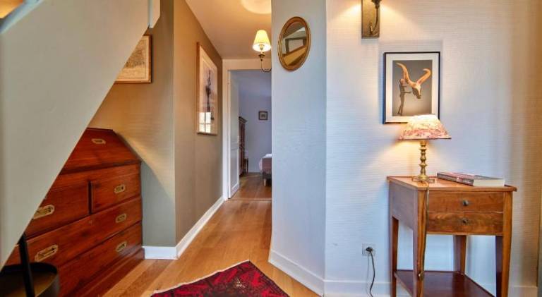 Fully equipped beautiful vacation home with yard & patio | Suitable for remote work | Pet-friendly — photo 4