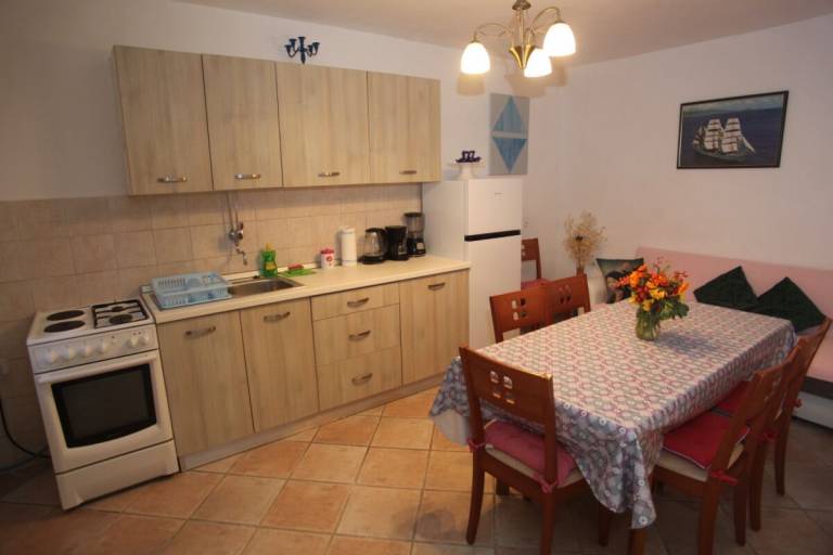 Rental apartment with garden | Garden view — photo 4