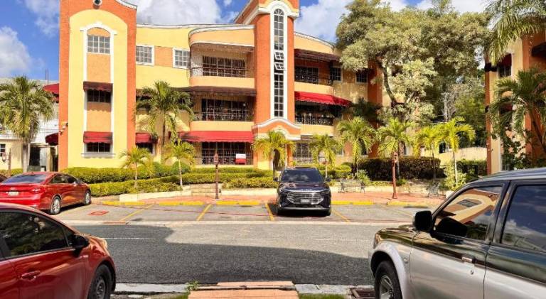 1Dom Rep - Huge cozy 3 bedrooms - close to all transportation Jacobo Majluta - Residencial Paradise — photo 4
