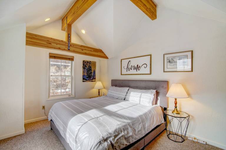 Walking Distance from Downtown - Comfortable, Cozy & Pet Friendly Home! in Park City, UT