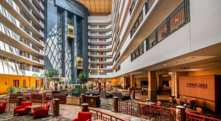 Embassy Suites by Hilton Albuquerque — photo 2