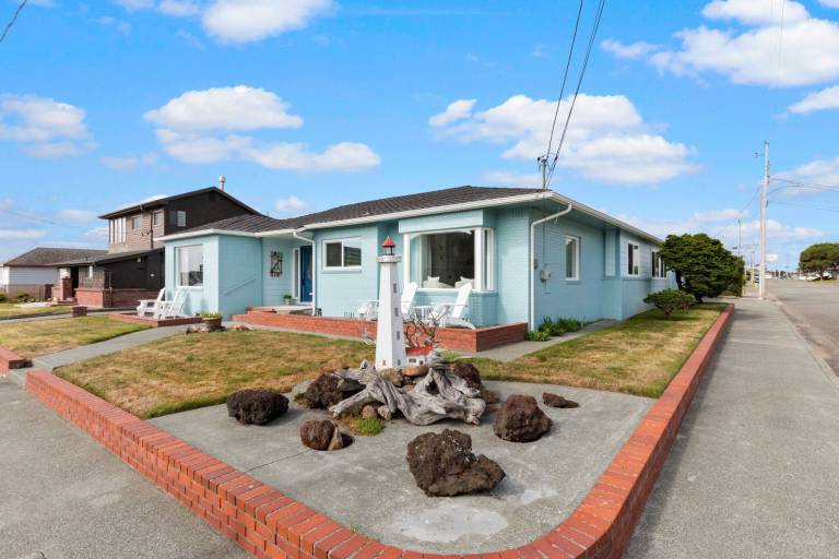 House Crescent City