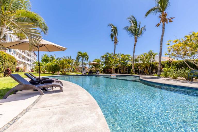 New 2 BR Condo in San Jose Pool Tennis