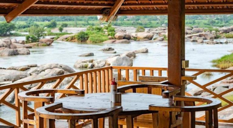 HASINI RIVERSIDE RETREAT — photo 4