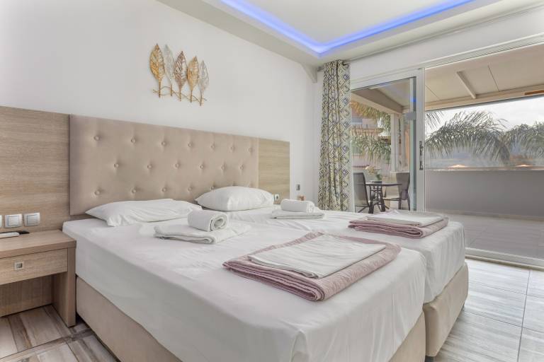 Studio Apartment "Villa Dionysia S2" close to the Beach with Shared Pool & Wi-Fi — photo 5