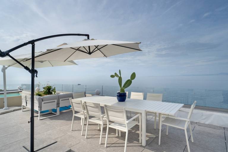 Holiday Home 'Luxury Villa - La Balena Blu' with Sea View, Wi-Fi and Air Conditioning — photo 2