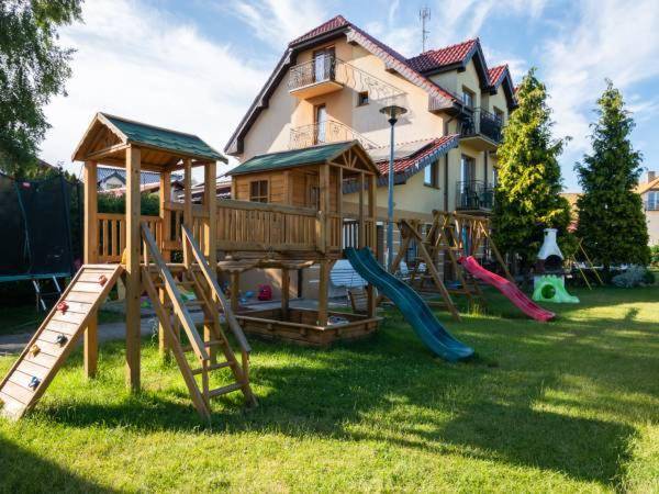 House with grill, patio & hot tub — photo 4