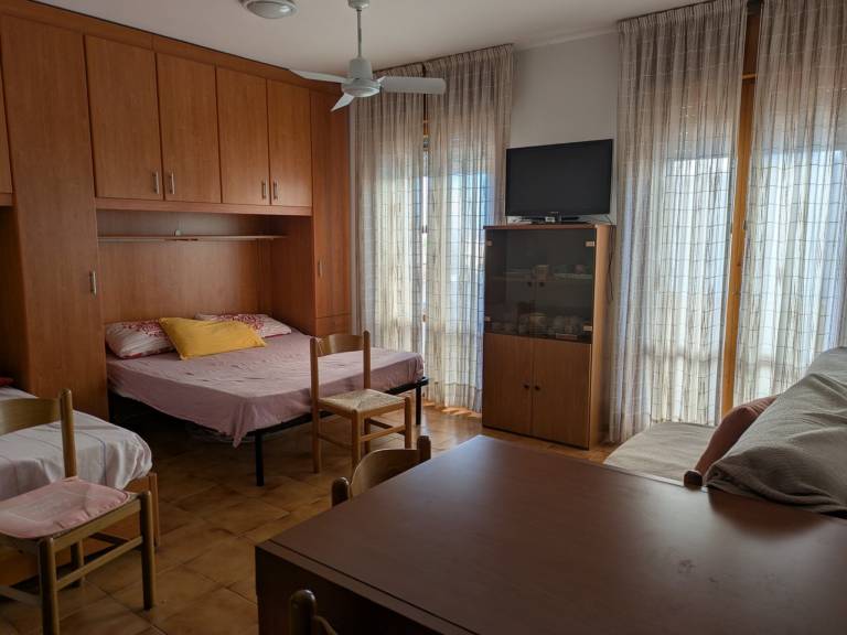 Child-friendly studio with patio | City view | Beach nearby | Dogs allowed — photo 4